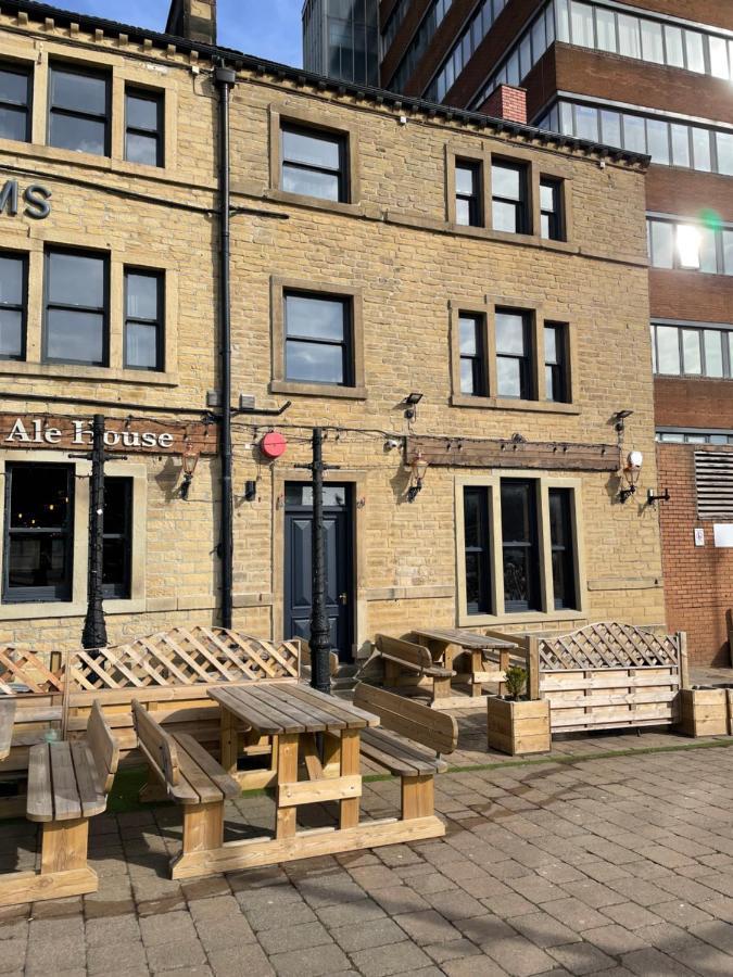 Plumbers Arms Hotel Huddersfield Exterior photo